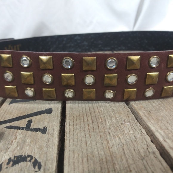 3/$20 YMI Jeanswear Brown & Brass Belt - Picture 3 of 5